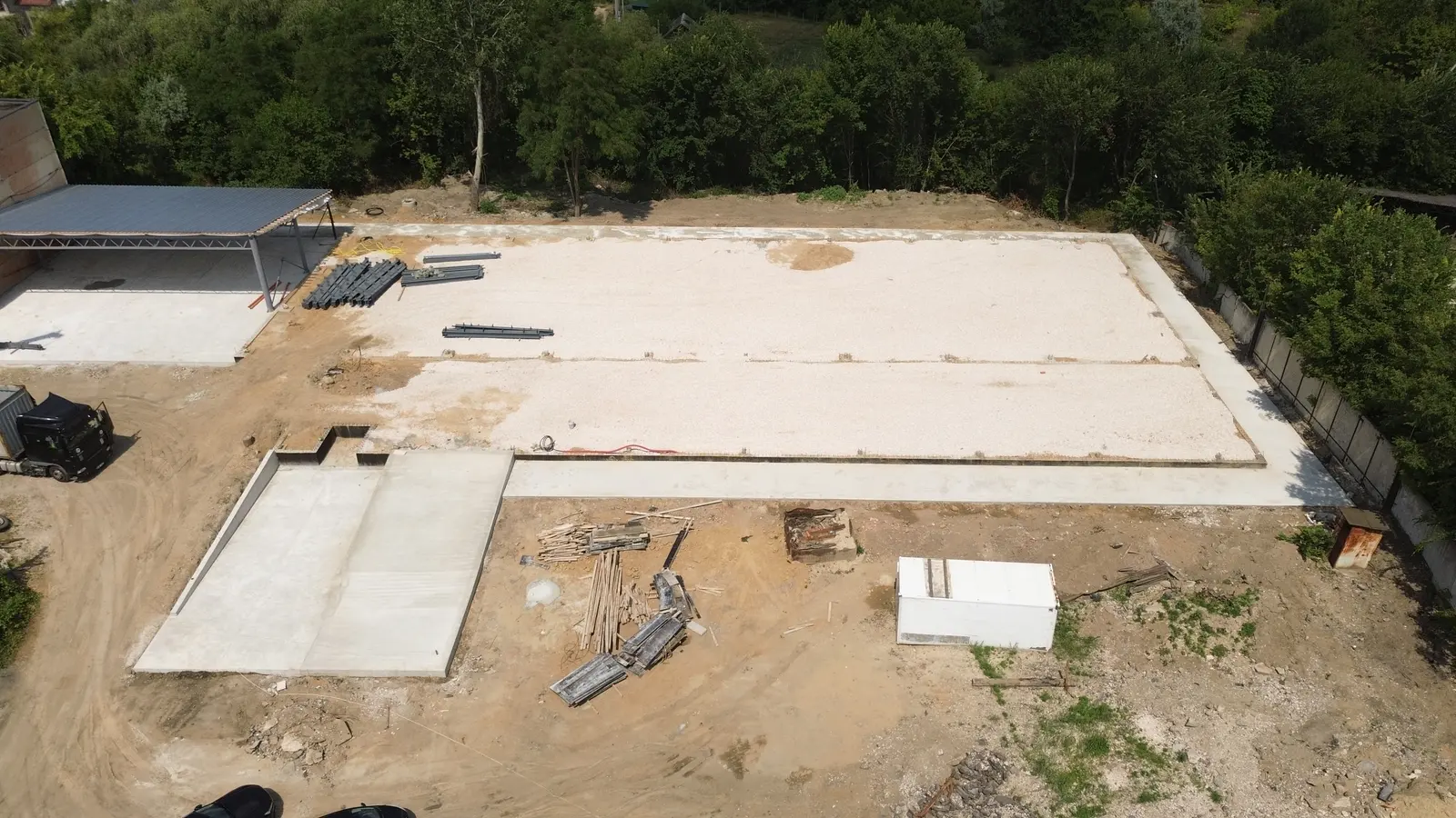 1568 m² — or. Vatra