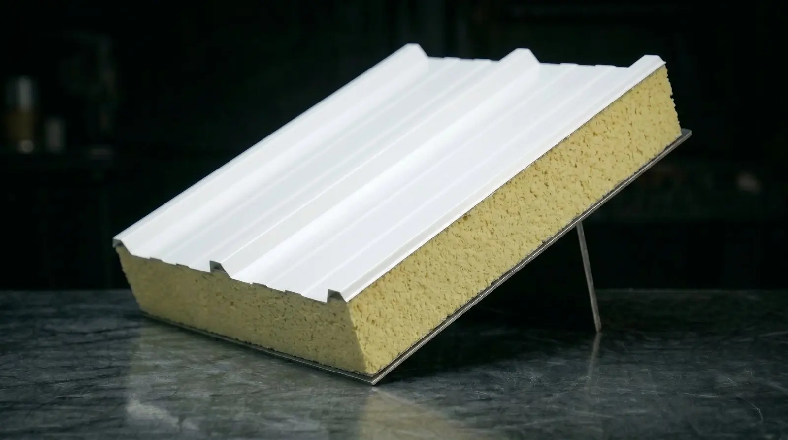 Panouri sandwich PIR – panouri-acoperis